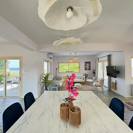 Konnos Retreat 3br - Walk To *