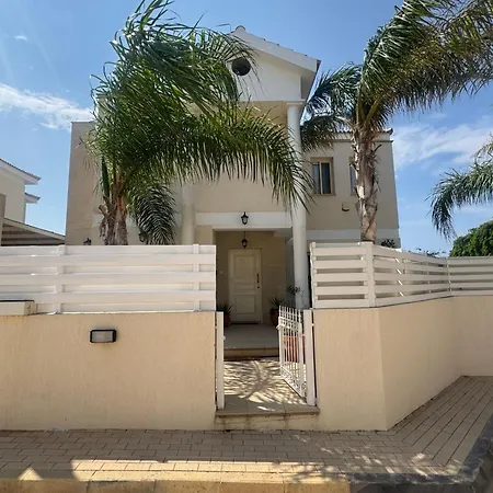 Vilă Konnos Retreat 3br - Walk To Protaras